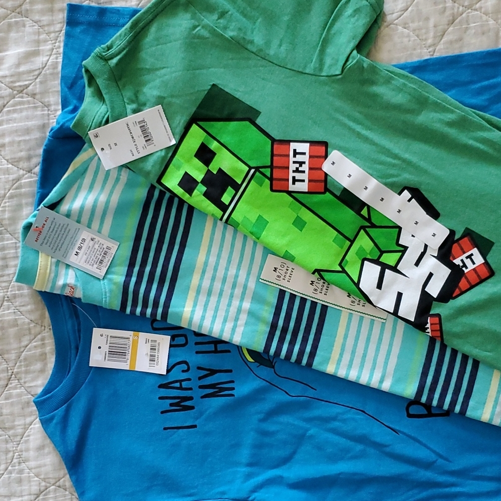 Boys NWT youth size 8/M (3) T-Shirt Bundle